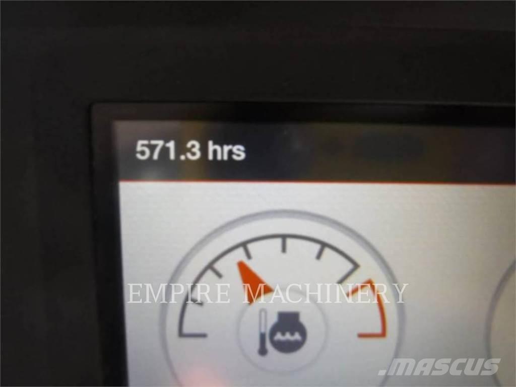 Bobcat S64 滑移装载机