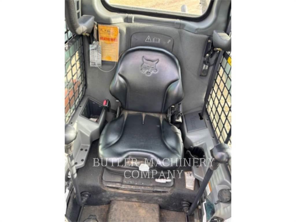 Bobcat S740 滑移装载机