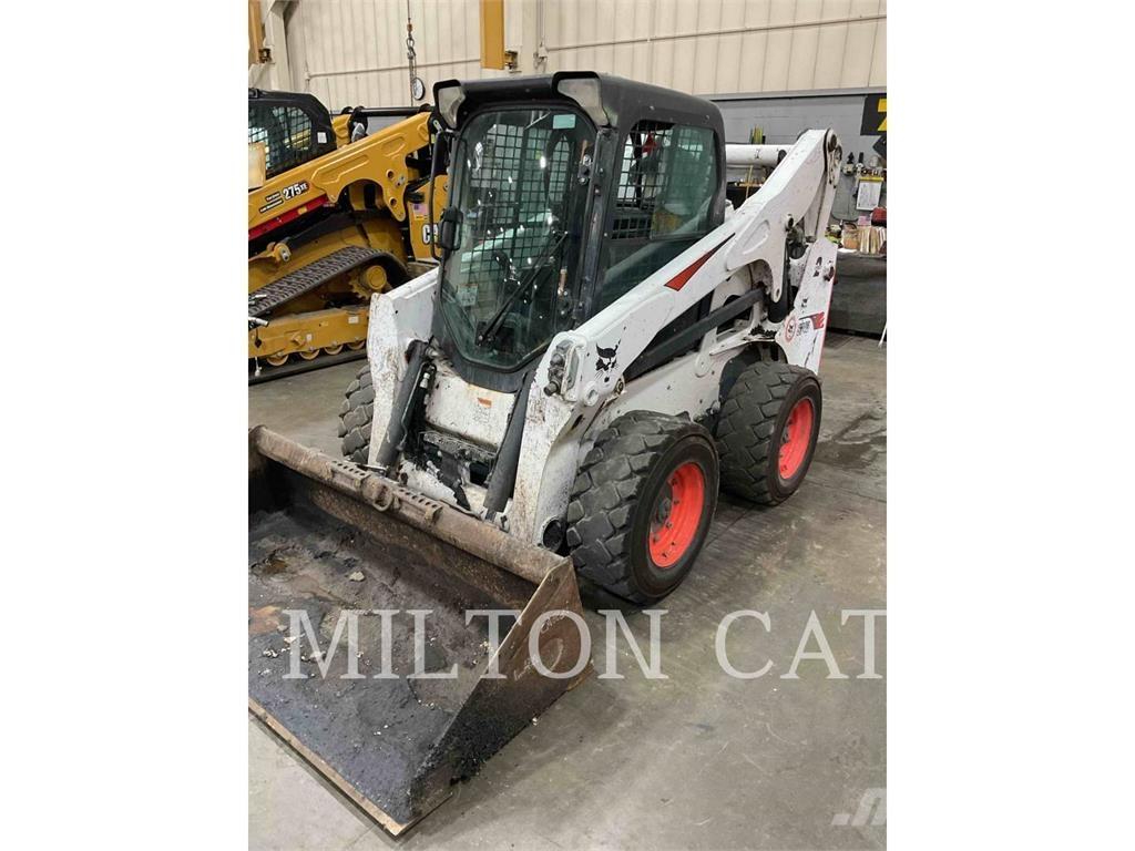 Bobcat S740 滑移装载机