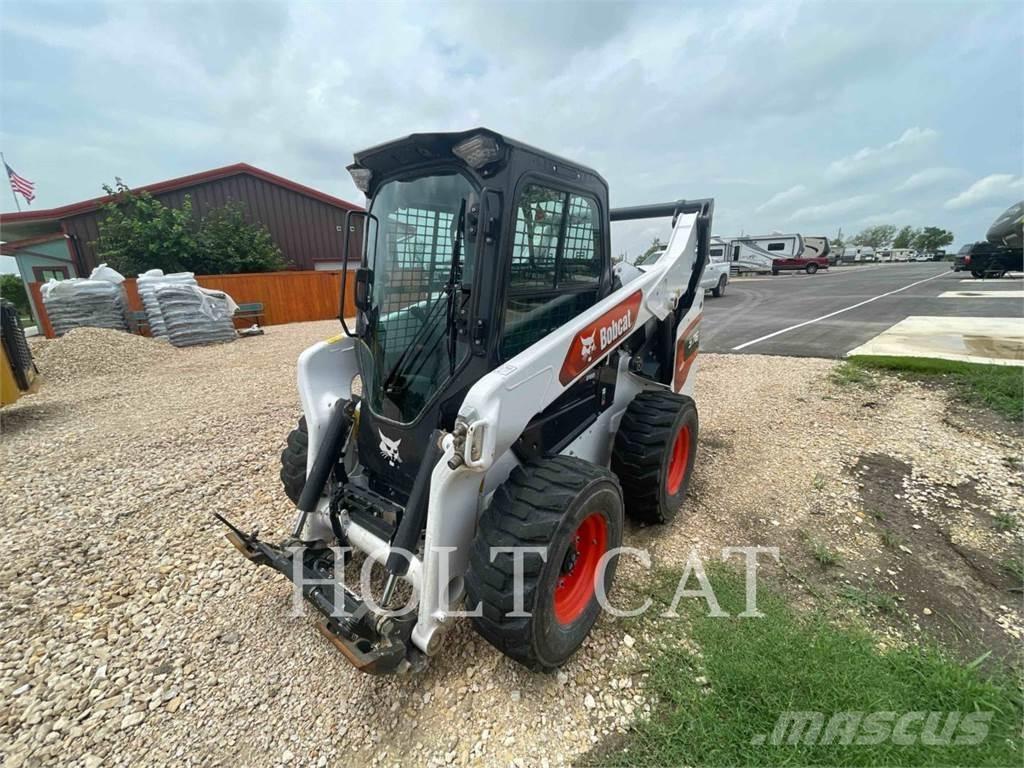 Bobcat S76 滑移装载机