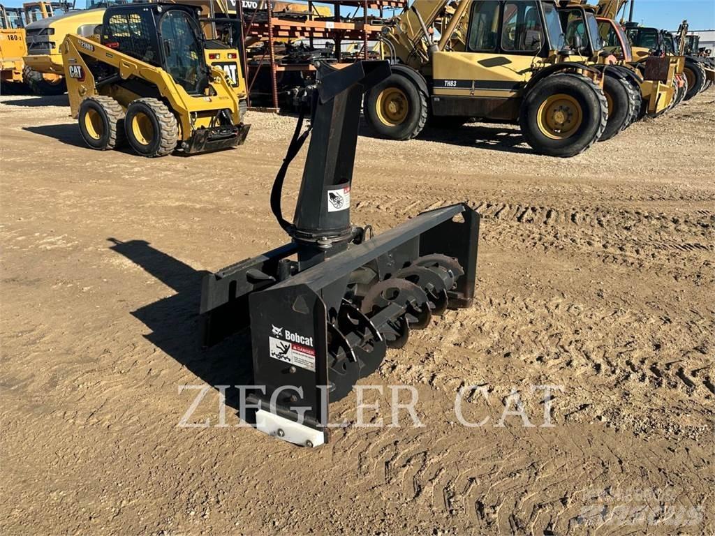 Bobcat SB200 滑移装载机