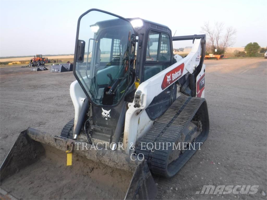 Bobcat T76 滑移装载机
