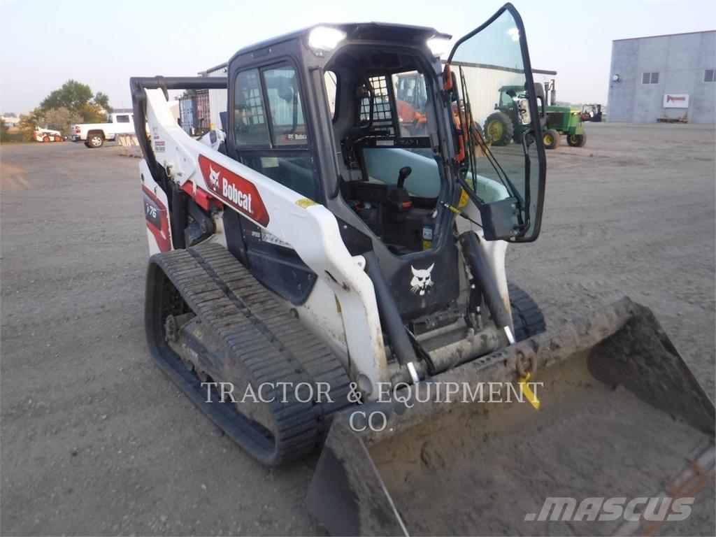 Bobcat T76 滑移装载机
