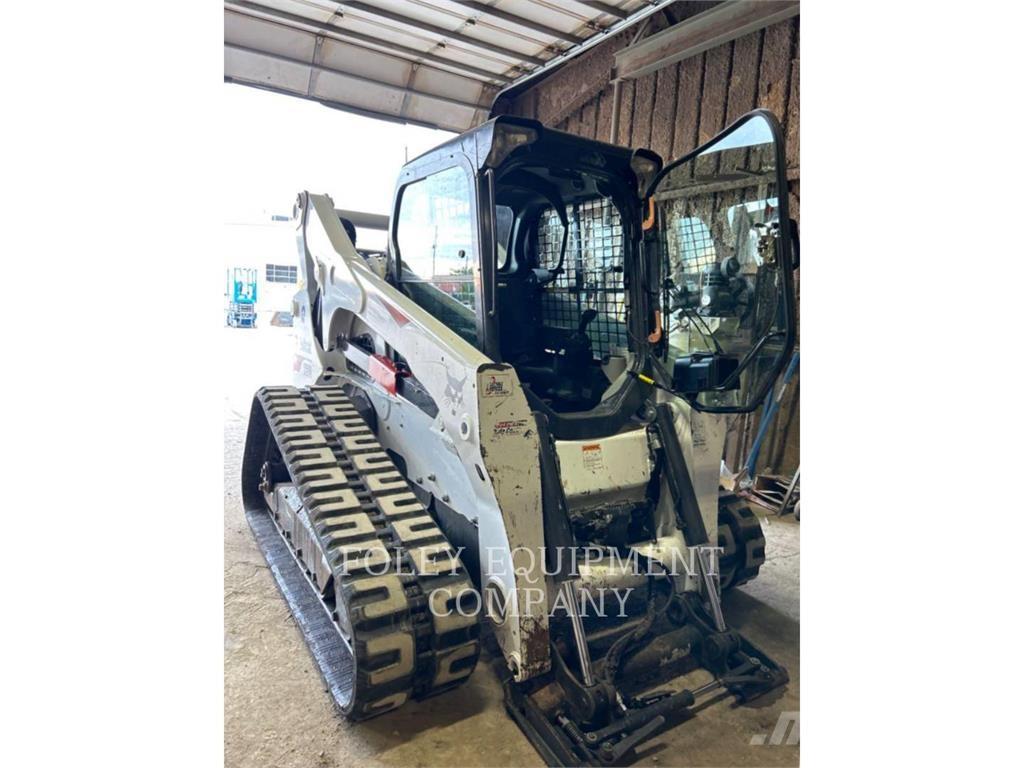 Bobcat T870 滑移装载机