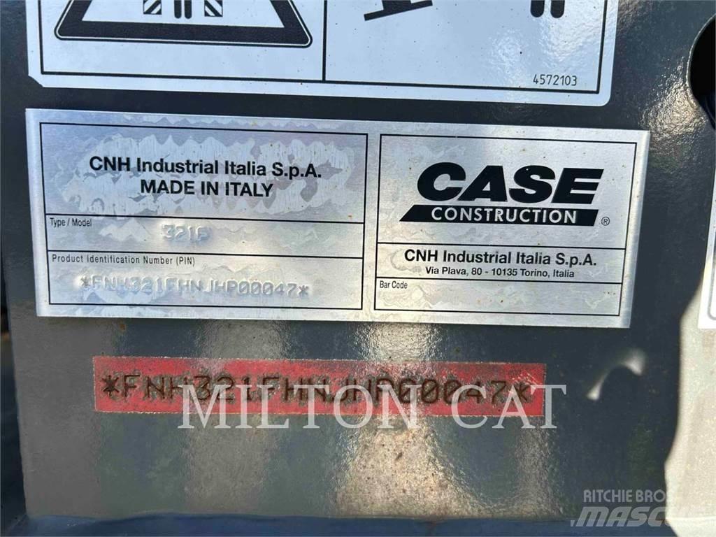 CASE 321F 小型装载机