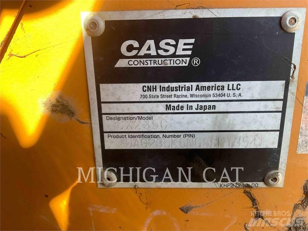 CASE CX235 履带挖掘机