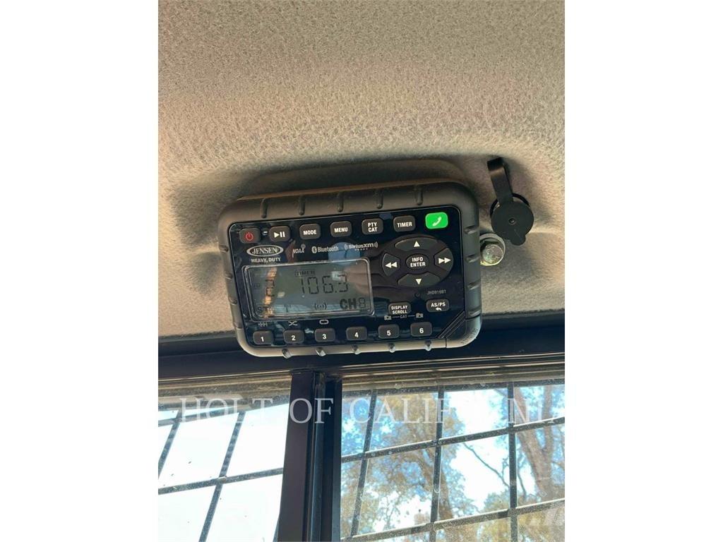 CASE DL550 履带式装载机