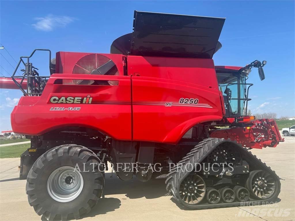 Case IH 8250 联合收割机
