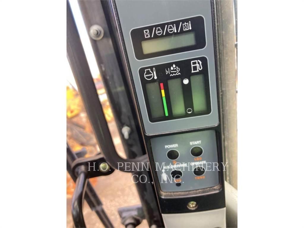 CASE TR340 履带式装载机