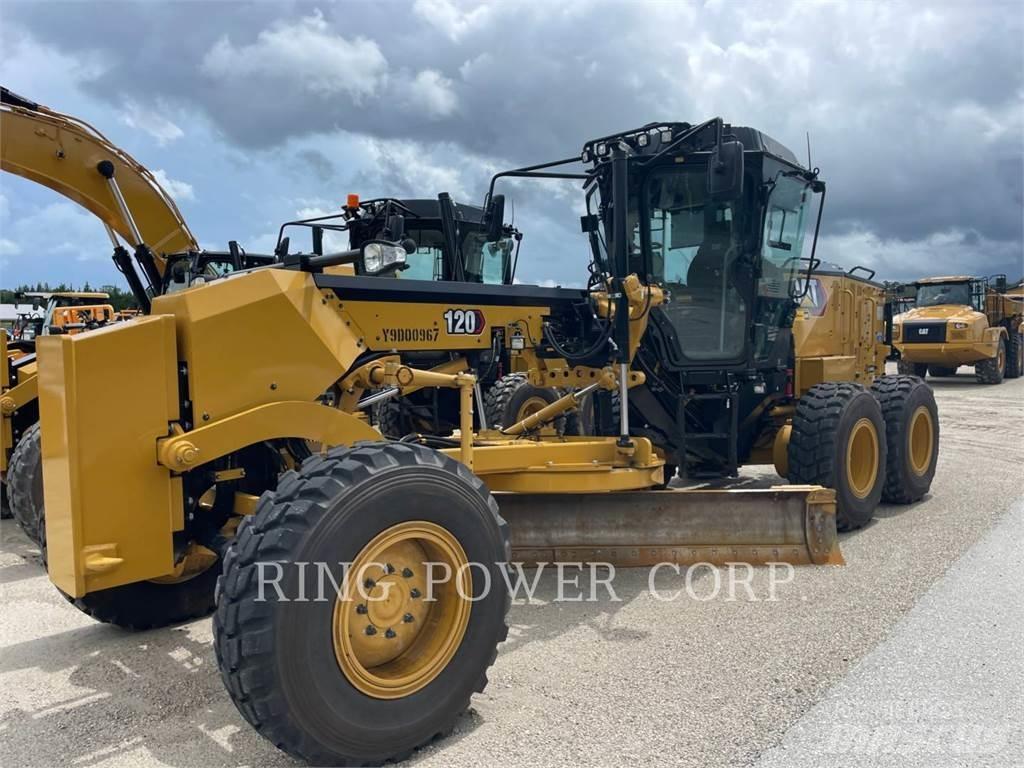 CAT 120 AWD CS 平地机/推土机