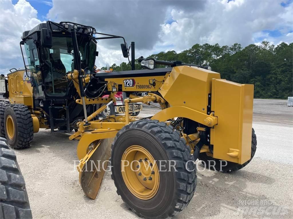 CAT 120 AWD CS 平地机/推土机
