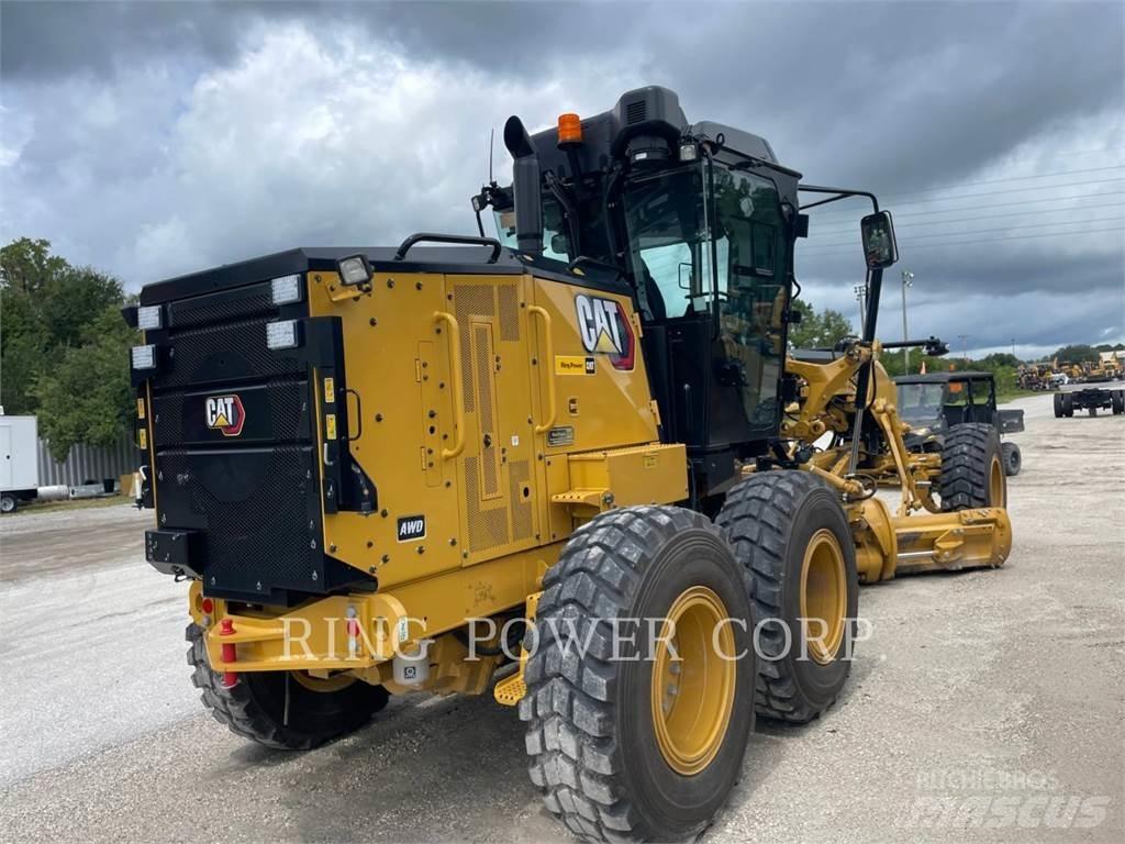 CAT 120 AWD CS 平地机/推土机