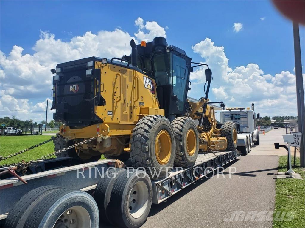 CAT 120 AWD CS 平地机/推土机
