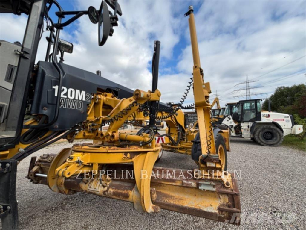 CAT 120M 平地机/推土机