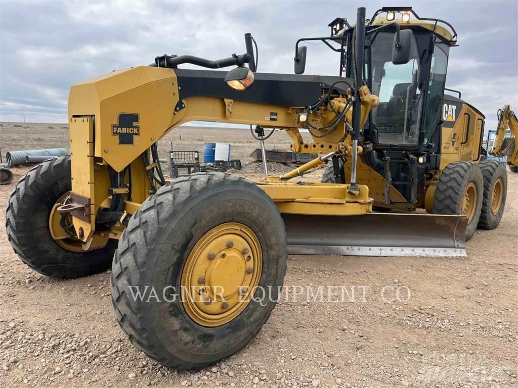 CAT 120M AWD 平地机/推土机