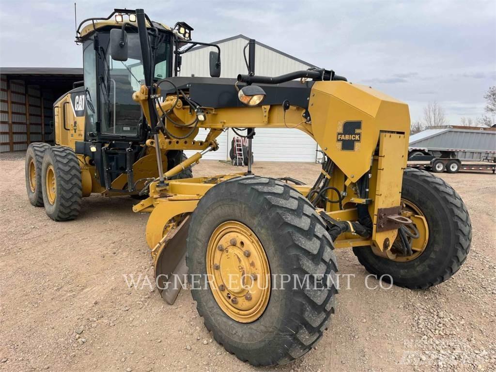 CAT 120M AWD 平地机/推土机