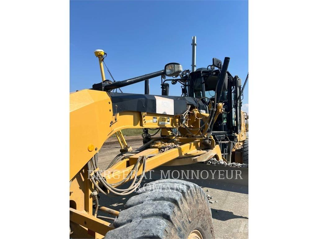 CAT 120M2 平地机/推土机