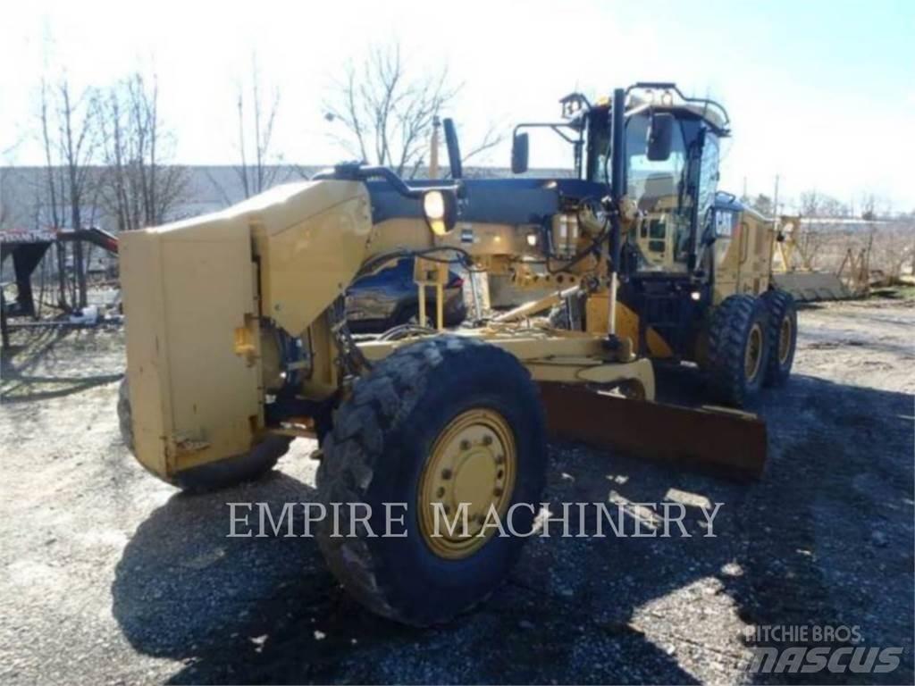 CAT 120M2 AWD 平地机/推土机