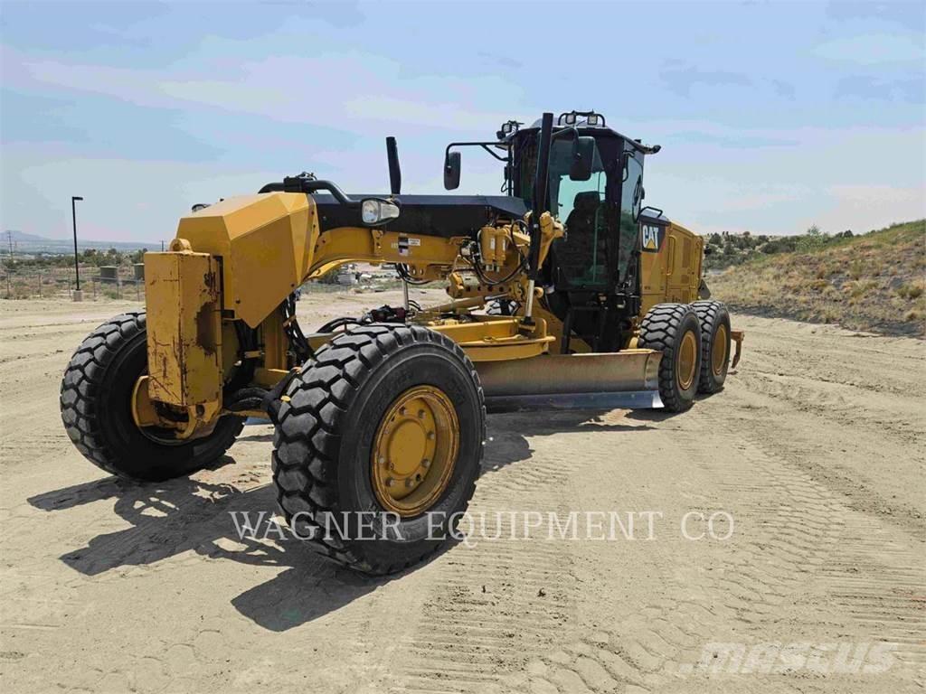 CAT 120M2 AWD 平地机/推土机