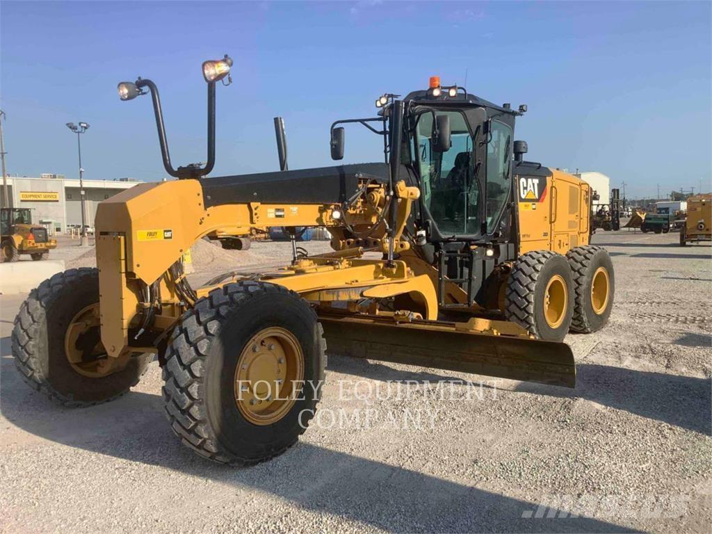 CAT 120M2AW 平地机/推土机