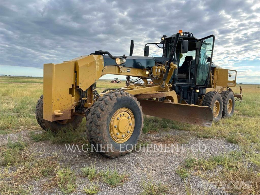 CAT 120M2AWD 平地机/推土机