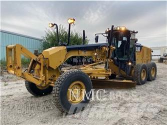 CAT 12M 平地机/推土机