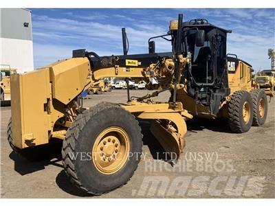 CAT 12M 平地机/推土机