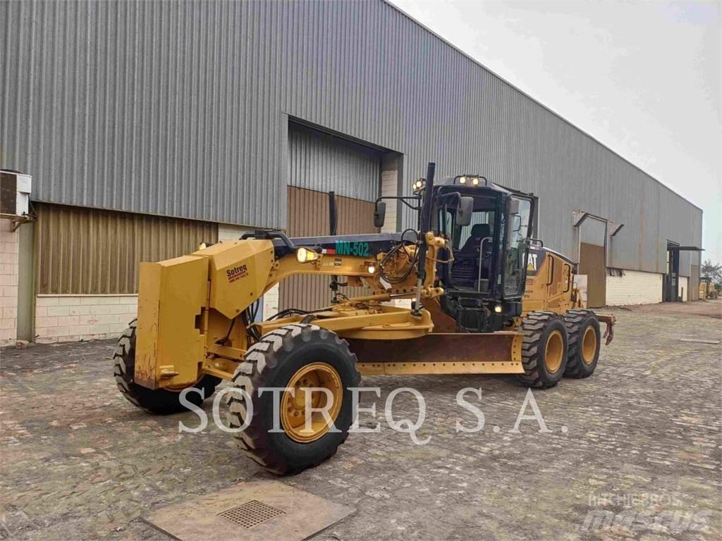 CAT 12M 平地机/推土机