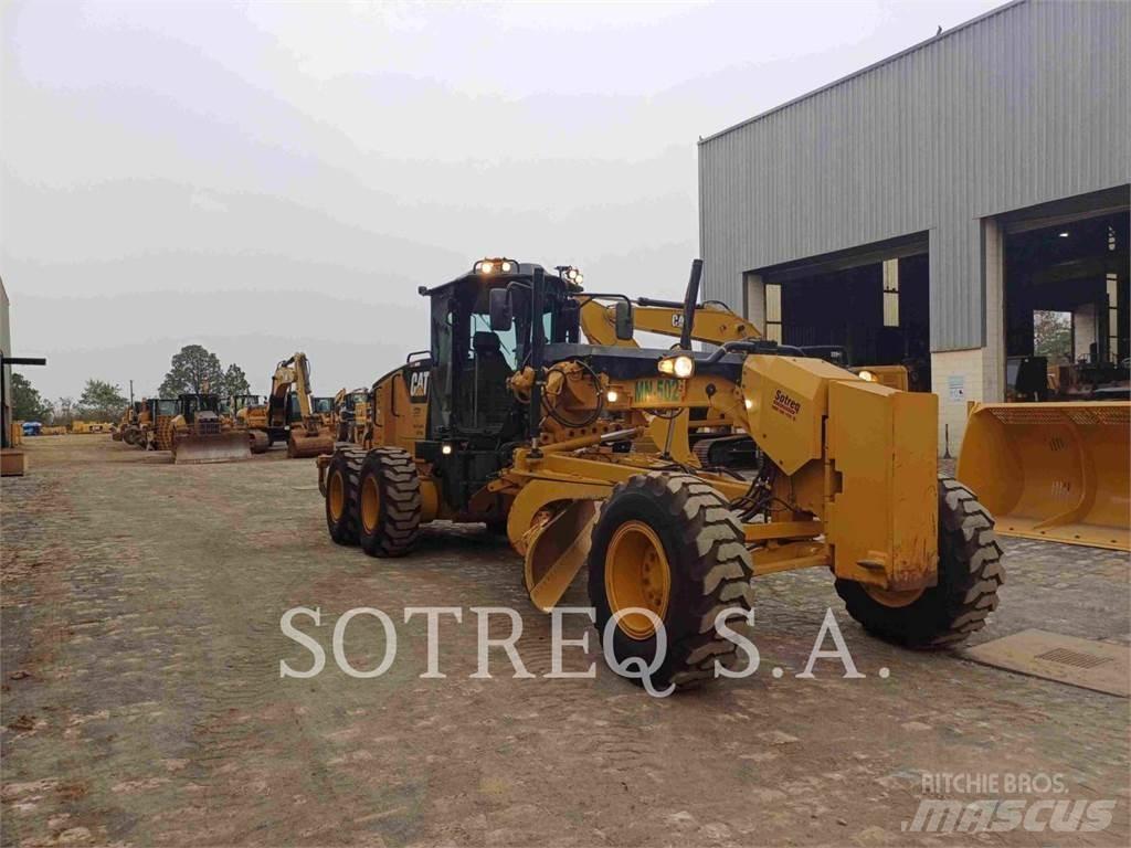 CAT 12M 平地机/推土机