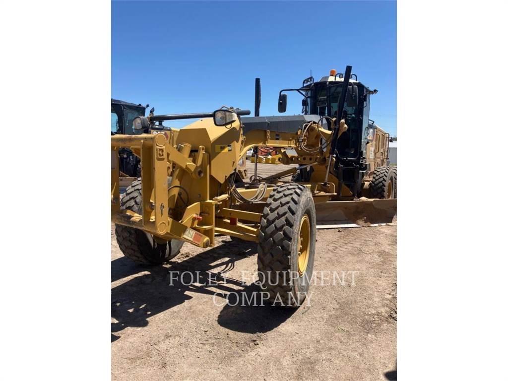 CAT 12M2 平地机/推土机