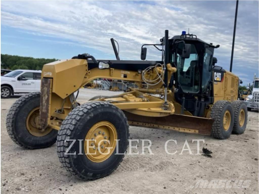 CAT 12M2 平地机/推土机