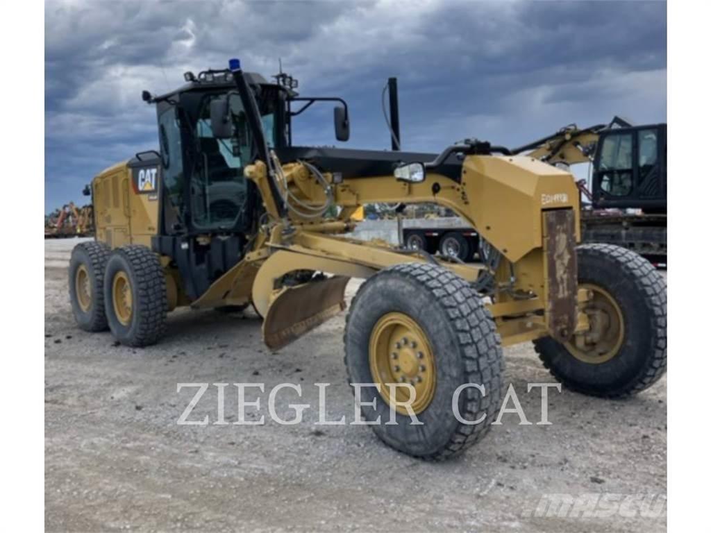 CAT 12M2 平地机/推土机
