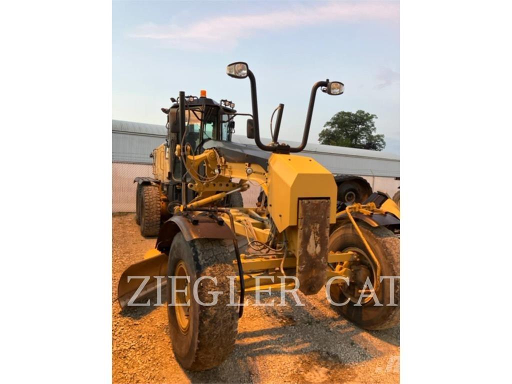CAT 12M2 平地机/推土机