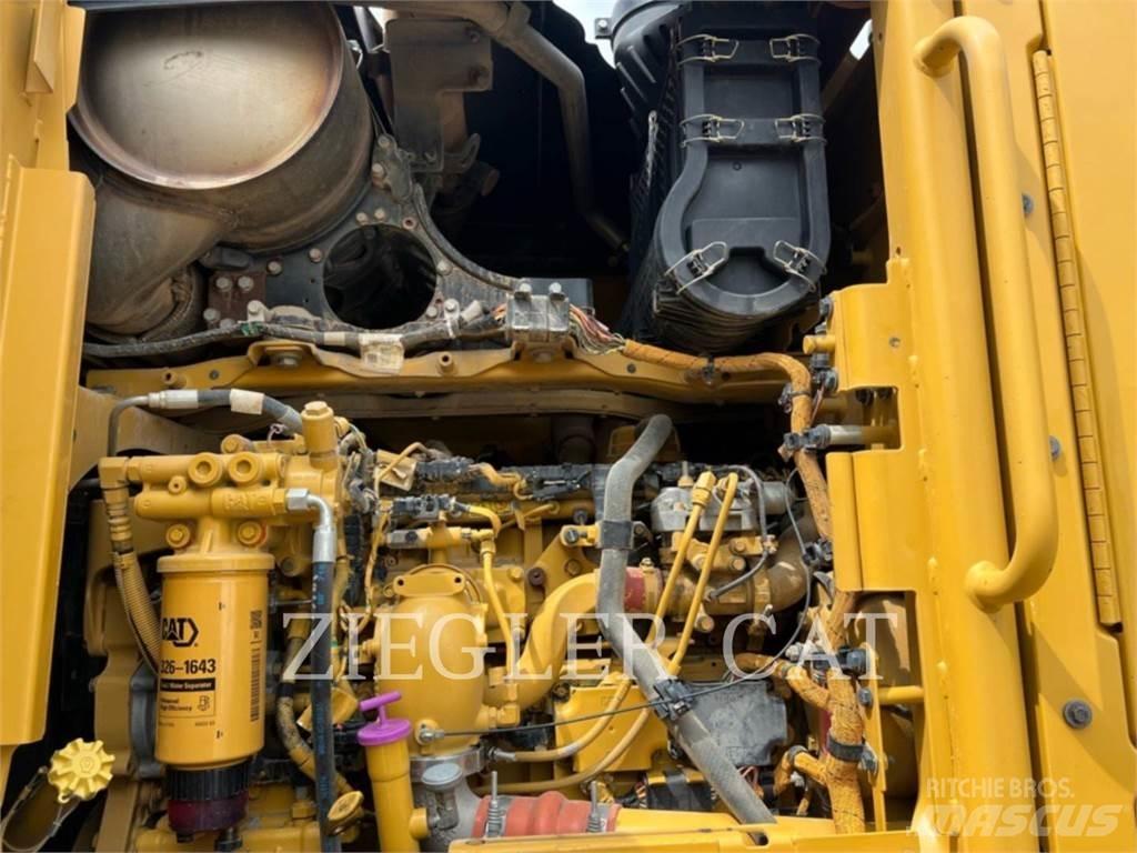 CAT 12M2AWD 平地机/推土机