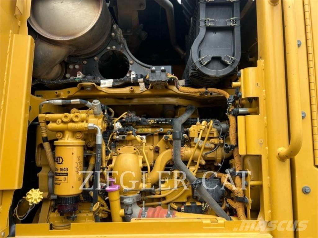 CAT 12M2AWD 平地机/推土机