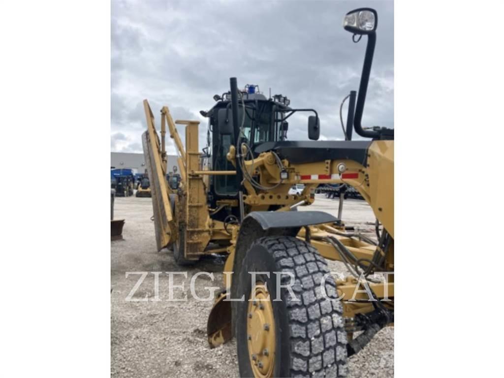 CAT 12M2AWD 平地机/推土机