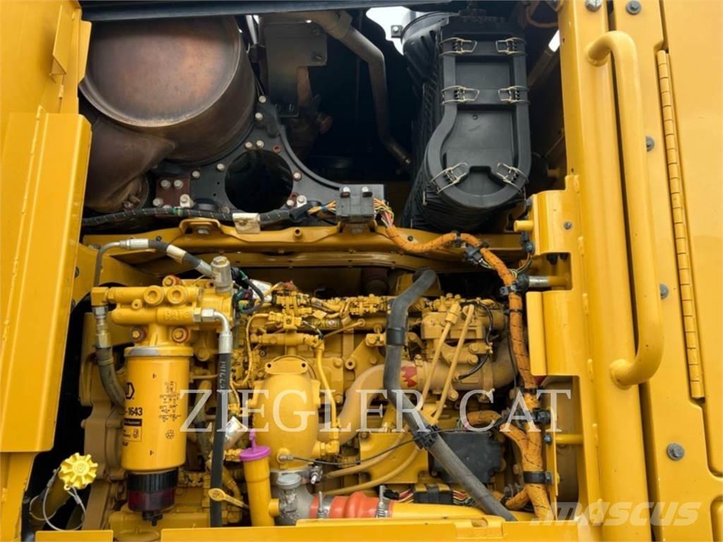 CAT 12M2AWD 平地机/推土机