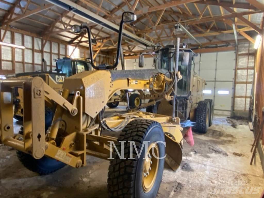 CAT 12M3 平地机/推土机