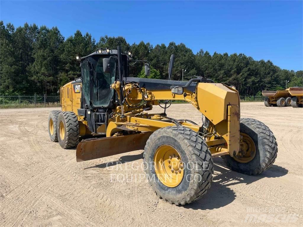 CAT 12M3 平地机/推土机