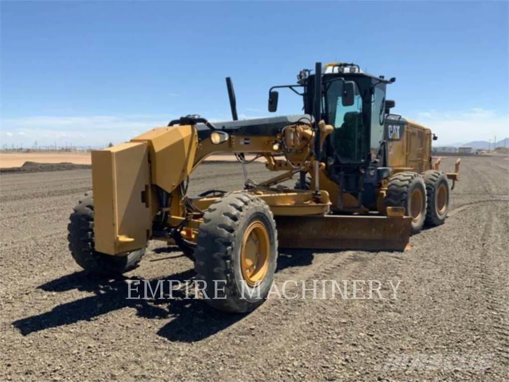 CAT 12M3 AWD 平地机/推土机