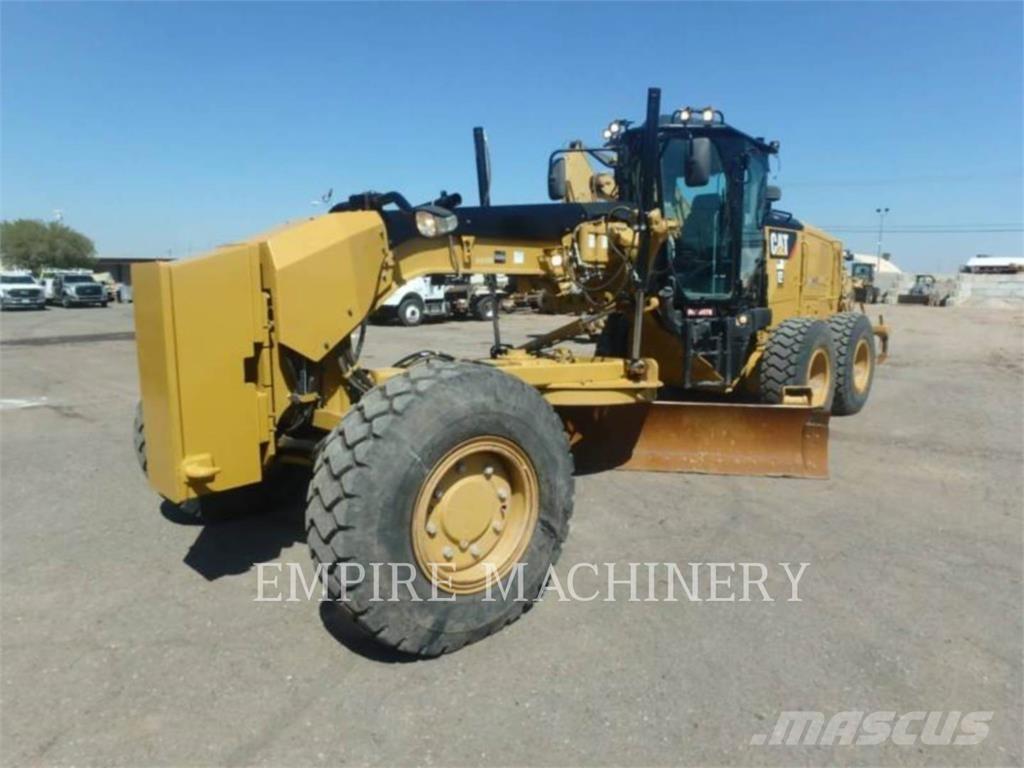 CAT 12M3 AWD 平地机/推土机