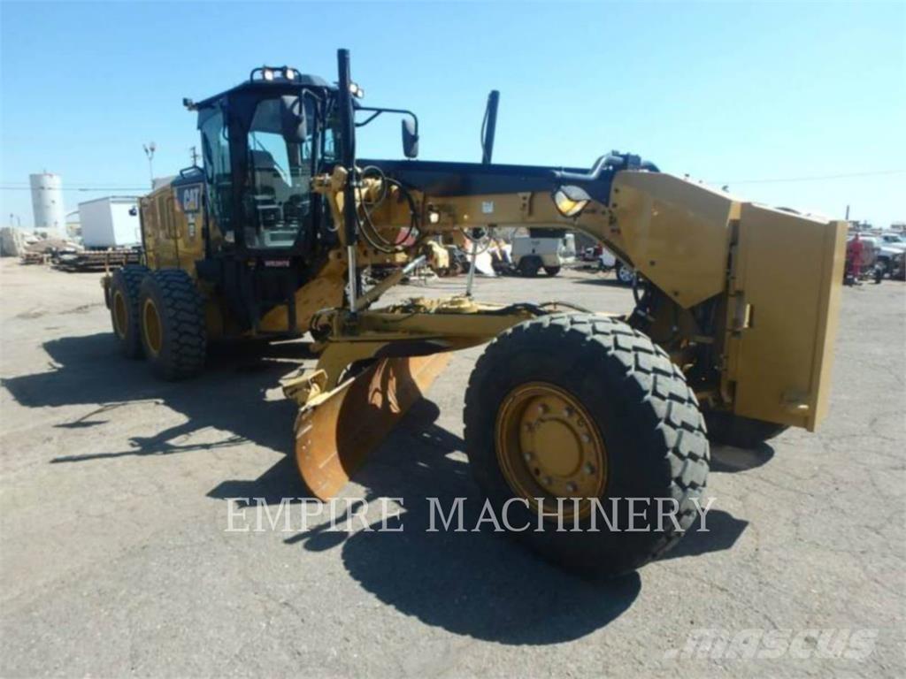 CAT 12M3 AWD 平地机/推土机
