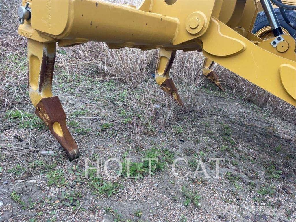 CAT 140 平地机/推土机