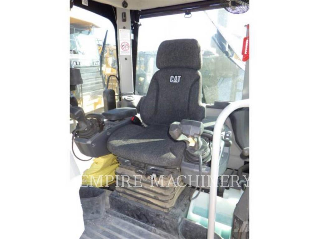 CAT 140-15AWT2 平地机/推土机