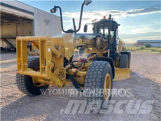 CAT 140 AWD 平地机/推土机
