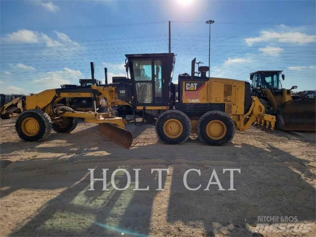 CAT 140 AWD 平地机/推土机