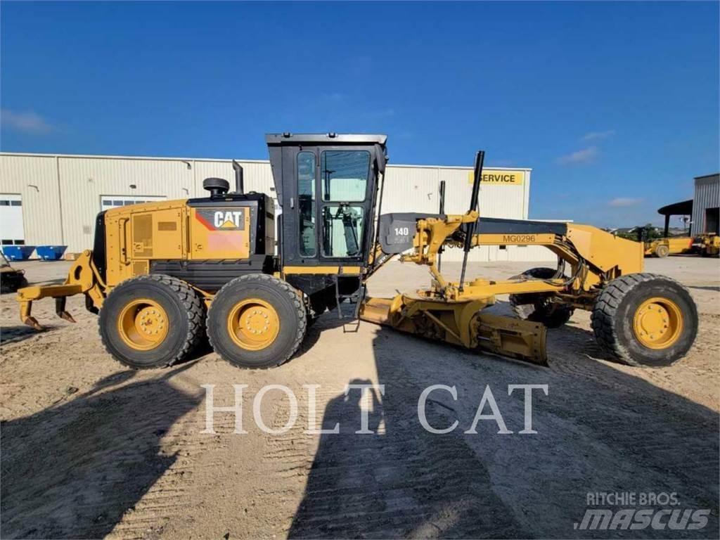 CAT 140 AWD 平地机/推土机