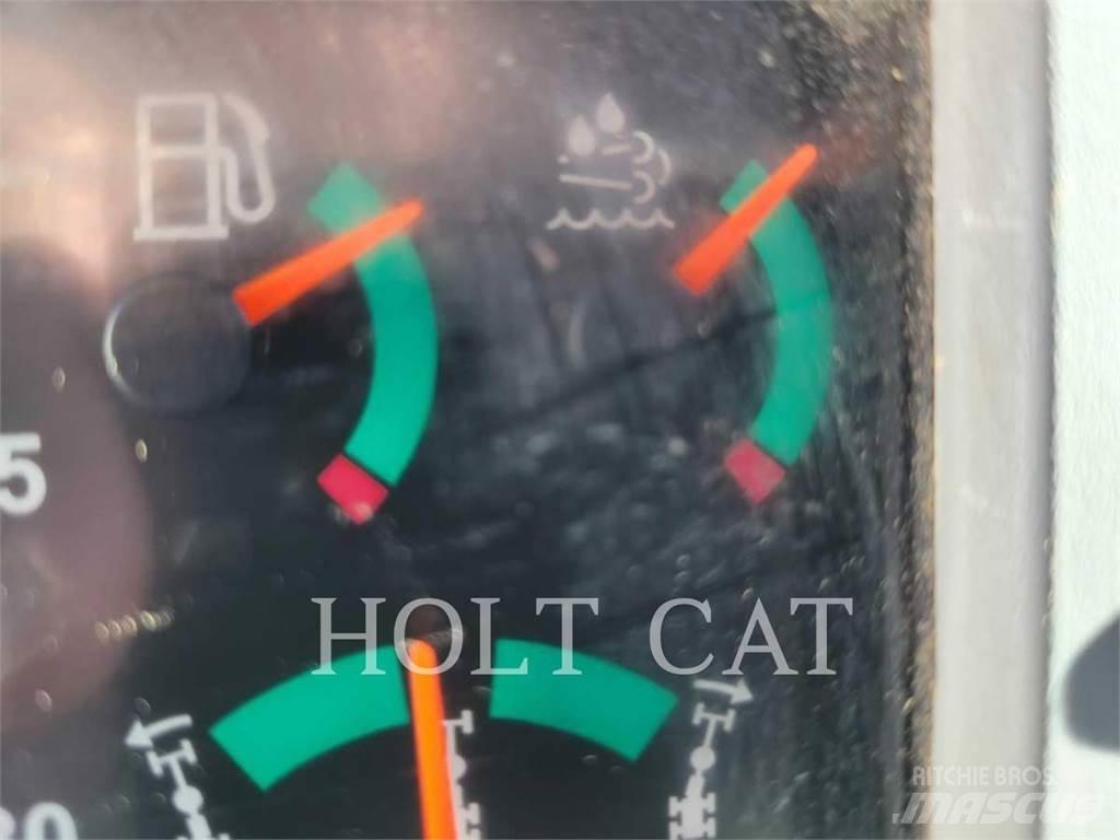 CAT 140 AWD 平地机/推土机