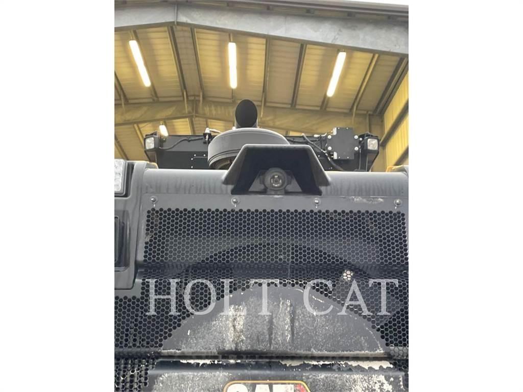 CAT 140 AWD 平地机/推土机
