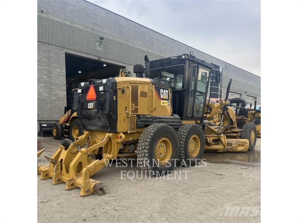 CAT 140 AWD 平地机/推土机
